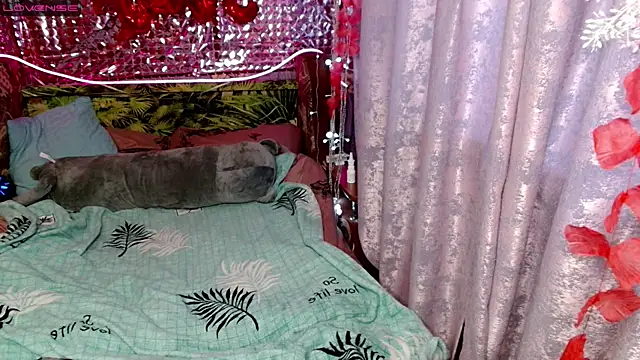 Snapshot of Careys_universe chatting on March 6, 2:19 am Careys universe online show from March 6, 2:19 am