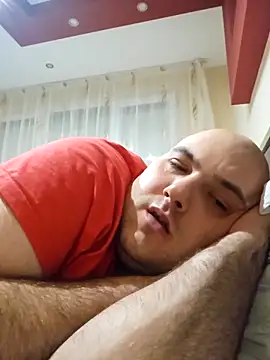 Snapshot of mario890605 chatting on January 8, 12:06 am mario890605 online show from January 8, 12:06 am