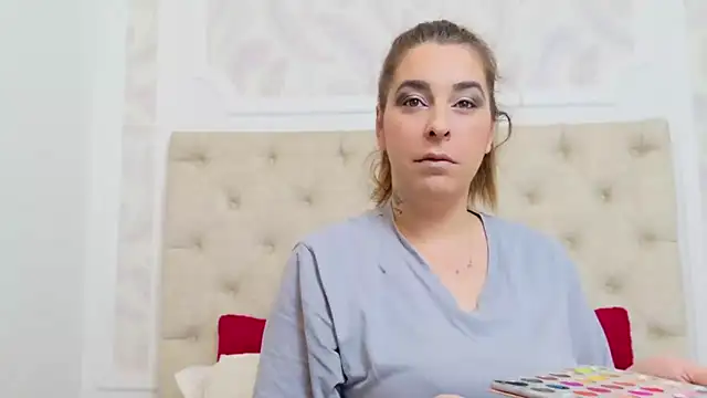 KarinaNoir online show from January 5, 4:36 am