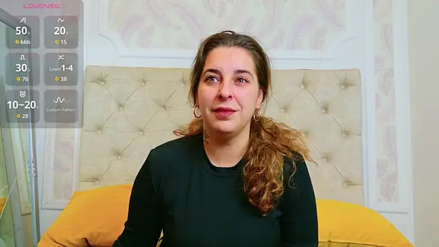 KarinaNoir online show from October 24, 3:03 am