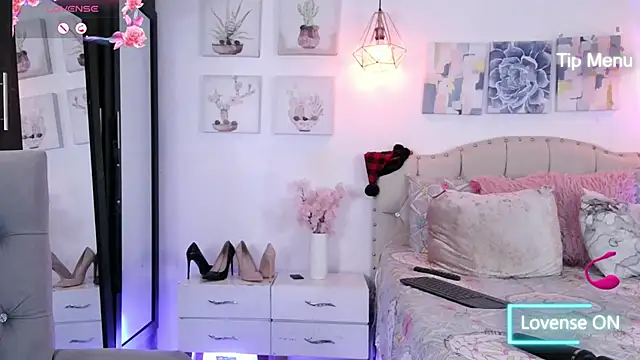 Snapshot of Dulce_Morrys chatting on December 27, 5:48 pm Dulce Morrys online show from December 27, 5:48 pm