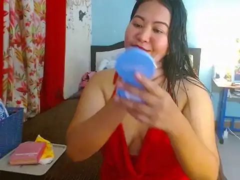 Snapshot of PearlOfAsia21 chatting on February 7, 2:15 am PearlOfAsia21 online show from February 7, 2:15 am