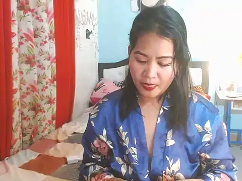 Snapshot of PearlOfAsia21 chatting on February 13, 9:16 am PearlOfAsia21 online show from February 13, 9:16 am