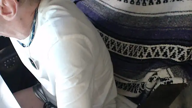 QueenDenizeAndTheCaptain online show from October 17, 2:37 am