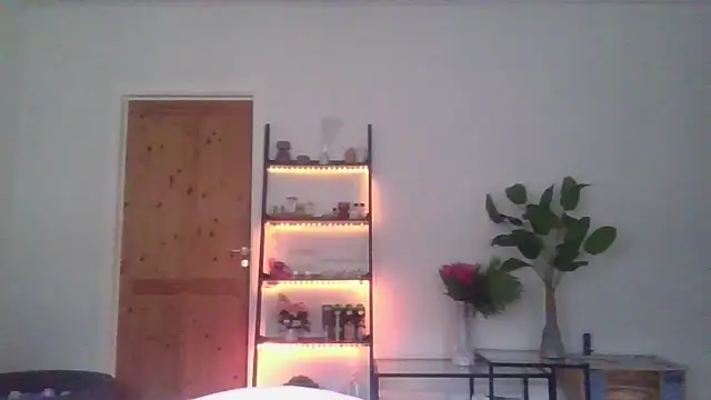 NaughtyRapunzel7 online show from December 2, 12:18 pm