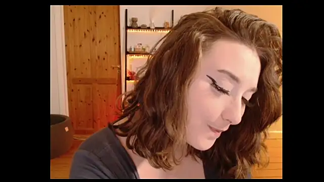 NaughtyRapunzel7 online show from December 28, 10:23 pm