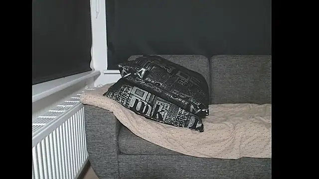 NaughtyRapunzel7 online show from September 11, 9:59 pm