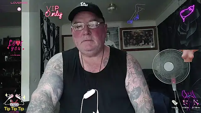 Snapshot of HOTANAL chatting on June 13, 2:20 am HOTANAL online show from June 13, 2:20 am