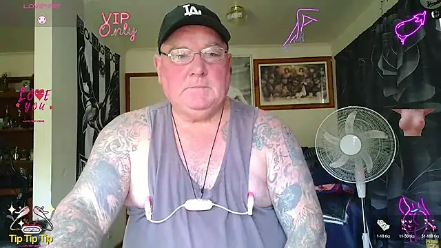 Snapshot of HOTANAL chatting on June 14, 2:24 am HOTANAL online show from June 14, 2:24 am