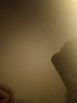 Snapshot of yellowwetfox chatting on December 8, 7:26 am yellowwetfox online show from December 8, 7:26 am