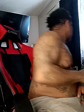 Snapshot of yellowwetfox chatting on December 22, 7:52 pm yellowwetfox online show from December 22, 7:52 pm