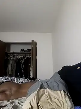 Snapshot of yellowwetfox chatting on January 26, 5:02 am yellowwetfox online show from January 26, 5:02 am