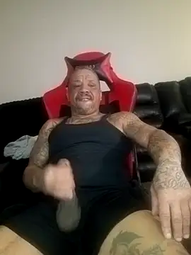 Snapshot of yellowwetfox chatting on February 5, 2:33 pm yellowwetfox online show from February 5, 2:33 pm