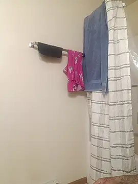 yellowwetfox online show from March 3, 2:12 pm