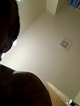 yellowwetfox online show from April 16, 1:56 pm