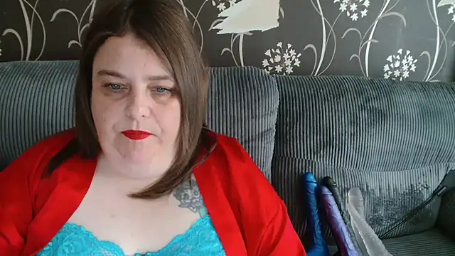 Snapshot of HouseWifeWhore_Milf chatting on October 7, 2:58 pm HouseWifeWhore Milf online show from October 7, 2:58 pm