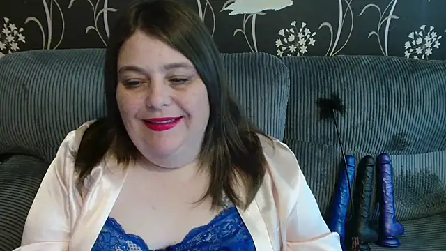 Snapshot of HouseWifeWhore_Milf chatting on October 22, 3:01 pm HouseWifeWhore Milf online show from October 22, 3:01 pm