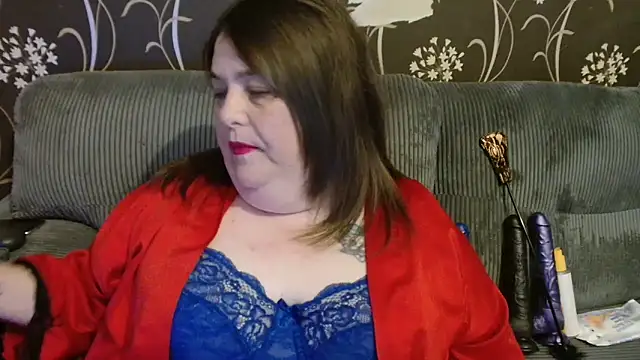 Snapshot of HouseWifeWhore_Milf chatting on October 28, 4:53 pm HouseWifeWhore Milf online show from October 28, 4:53 pm