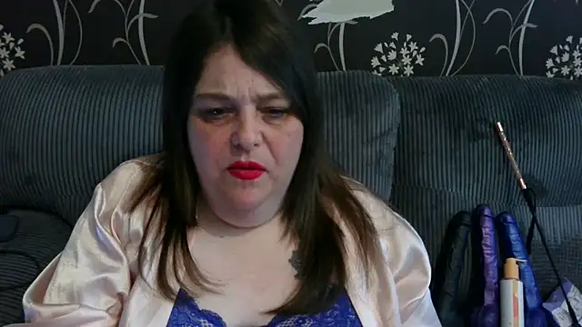 HouseWifeWhore Milf online show from March 24, 3:06 pm