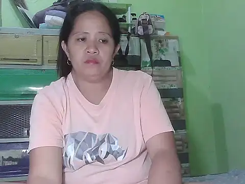 Snapshot of sweetlady_pinay chatting on March 25, 1:39 pm sweetlady pinay online show from March 25, 1:39 pm