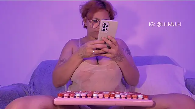 Lilmuh  online show from October 18, 11:27 pm