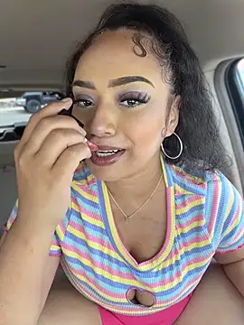 Snapshot of CarmelaAnthony chatting on April 19, 8:11 pm CarmelaAnthony online show from April 19, 8:11 pm