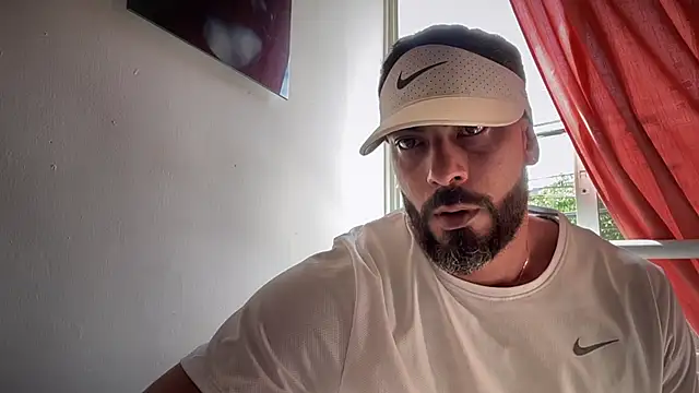 romeolovedark online show from October 14, 1:45 pm