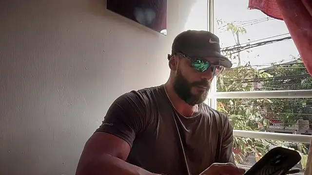 romeolovedark online show from December 13, 8:04 pm