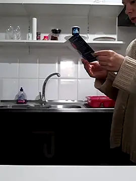 Moi Lina online show from November 5, 2:06 pm