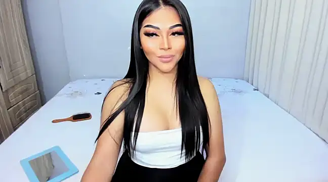 Snapshot of shantal_r0mance chatting on February 8, 1:54 am shantal r0mance online show from February 8, 1:54 am