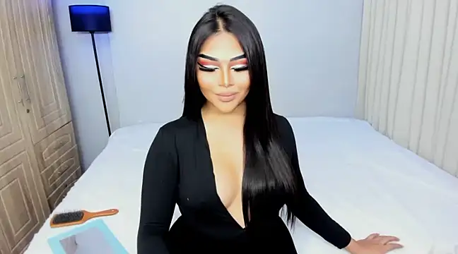 Snapshot of shantal_r0mance chatting on March 5, 12:27 am shantal r0mance online show from March 5, 12:27 am