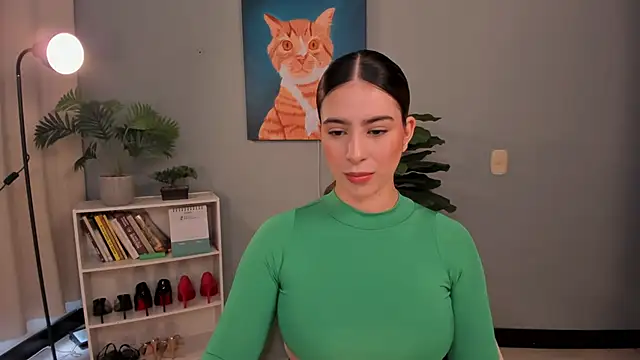 LiaPearce online show from April 27, 4:05 pm