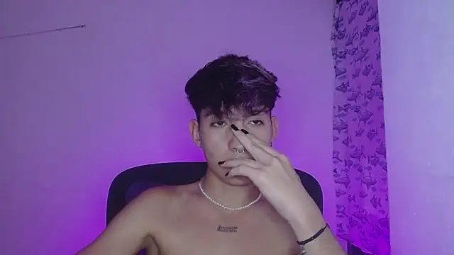 littlextreme online show from February 17, 3:58 am