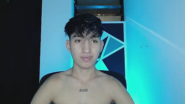 littlextreme online show from March 12, 2:30 am