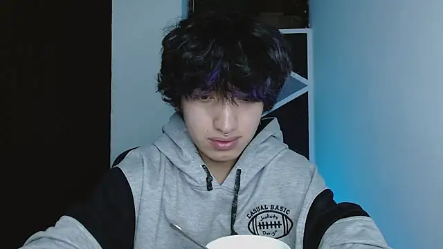 littlextreme online show from February 4, 5:46 am