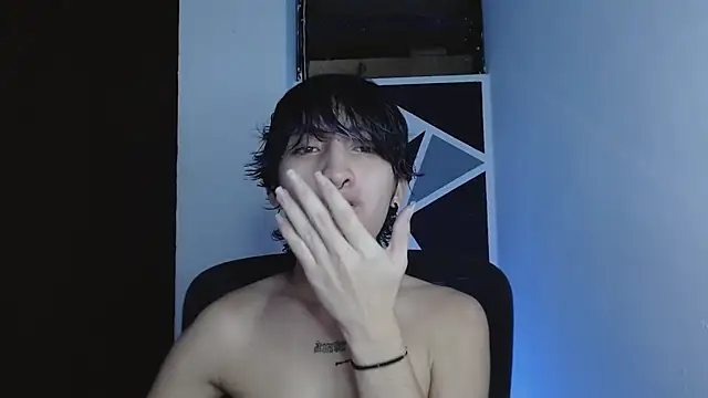 littlextreme online show from March 6, 4:09 am