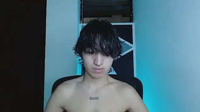 littlextreme online show from March 9, 1:42 am