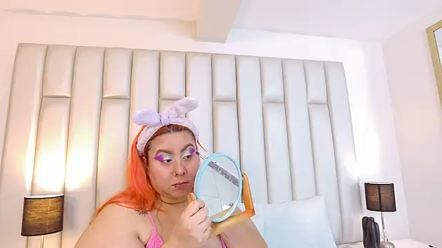 Snapshot of aandreaperez chatting on November 29, 12:41 pm aandreaperez online show from November 29, 12:41 pm