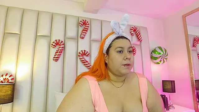 Snapshot of aandreaperez chatting on December 16, 11:37 am aandreaperez online show from December 16, 11:37 am