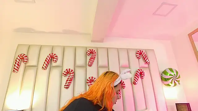 Snapshot of aandreaperez chatting on December 22, 11:51 am aandreaperez online show from December 22, 11:51 am