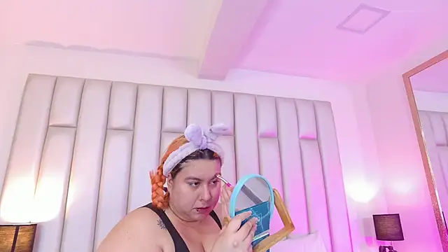 Snapshot of aandreaperez chatting on January 7, 11:45 am aandreaperez online show from January 7, 11:45 am