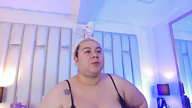 Snapshot of aandreaperez chatting on January 15, 11:26 am aandreaperez online show from January 15, 11:26 am