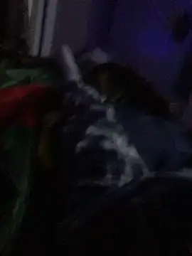 Snapshot of Hugetings chatting on December 17, 3:17 pm Hugetings online show from December 17, 3:17 pm