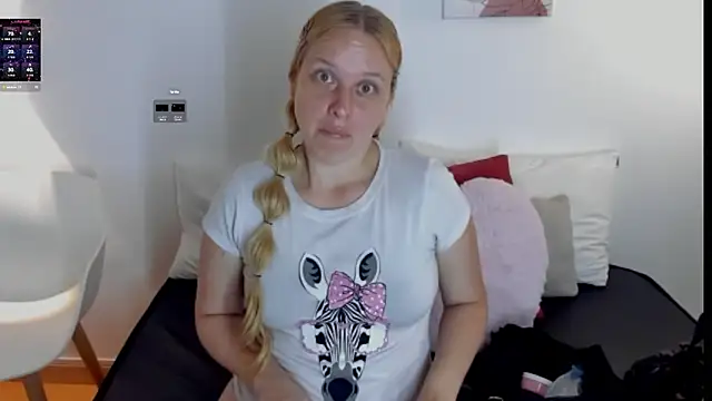 EmilySumer online show from April 16, 2:34 am