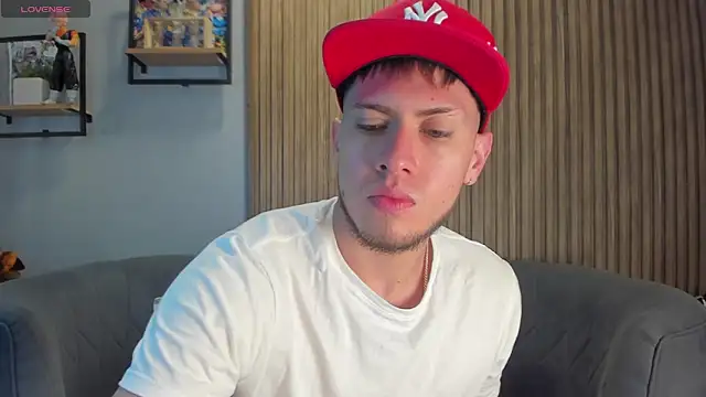 SebastianMaximoff online show from December 11, 12:02 pm