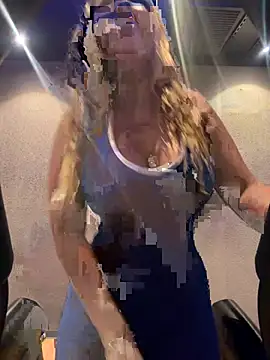 Snapshot of ValeriaHot69 chatting on February 12, 11:44 pm ValeriaHot69 online show from February 12, 11:44 pm