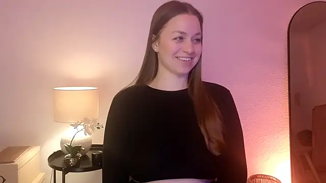 MilaFleur online show from January 31, 8:43 am