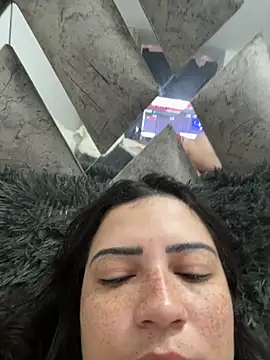 cutesarah  online show from February 12, 6:47 pm