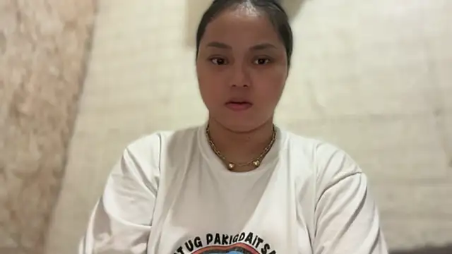 Snapshot of SweetieAngelx chatting on March 11, 9:37 am SweetieAngelx online show from March 11, 9:37 am