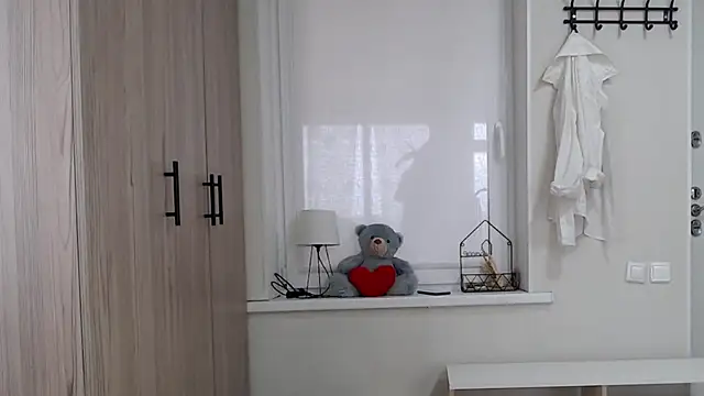 increible della online show from October 21, 8:26 am